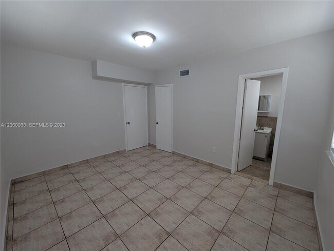 Building Photo - 500 SW 7th St