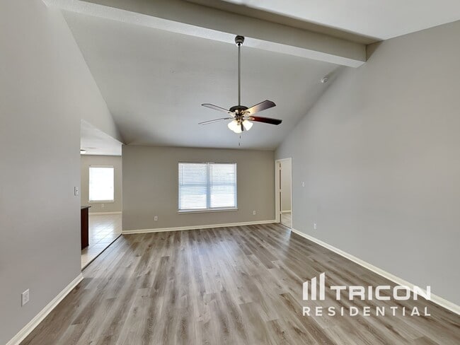 Building Photo - 1003 Marigold Rd