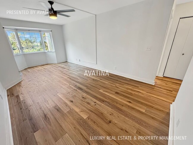 Building Photo - Video - Updated 2 bdrm condo - Close to Ev...