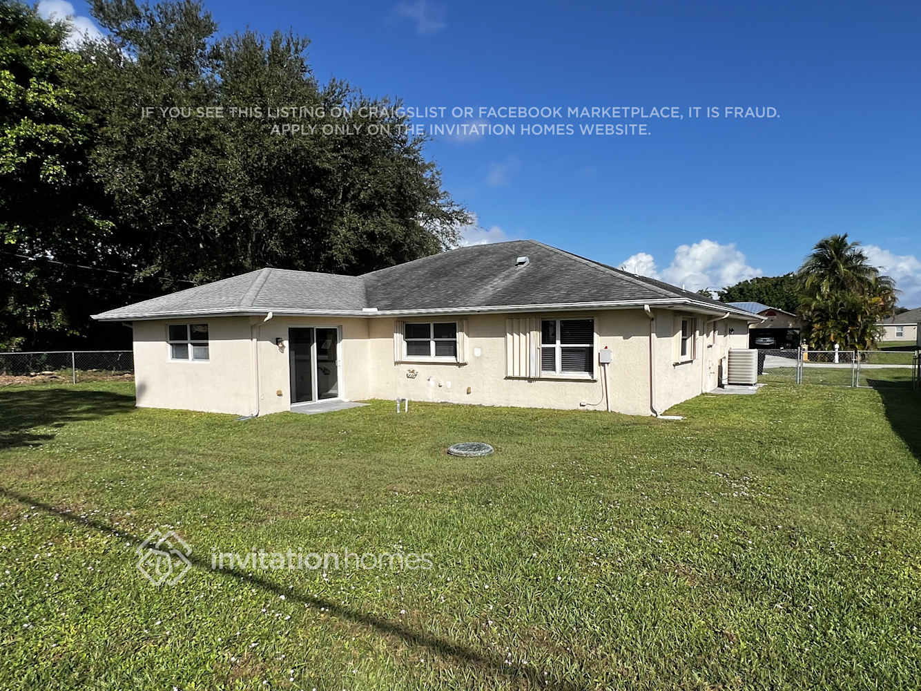 Building Photo - 2426 SE Renick Ave