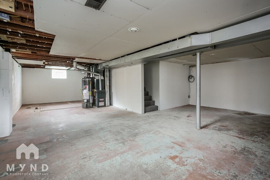 Building Photo - 1221 Manfeld Dr