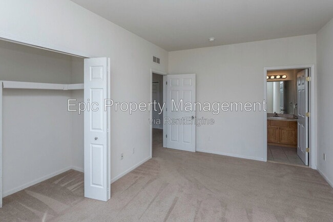 Building Photo - 45570 Evansway Dr