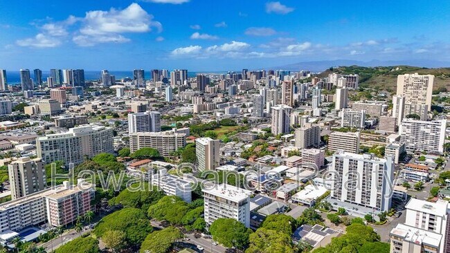 Building Photo - 1710 Punahou St