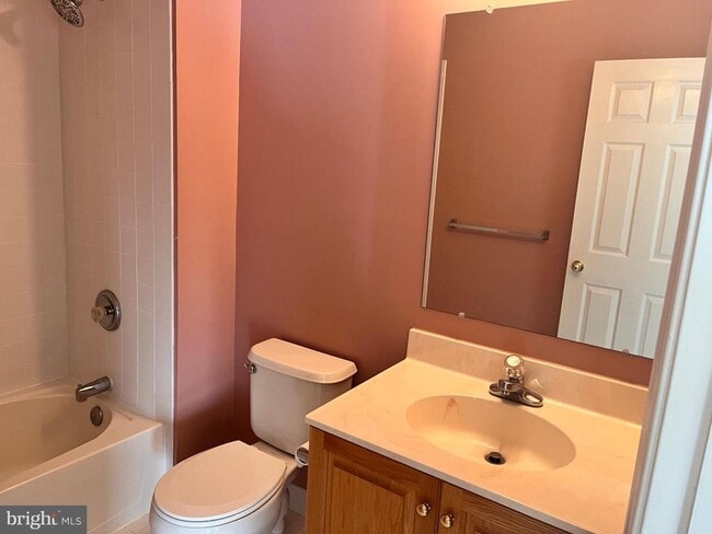 Building Photo - 637 Fawn Cir