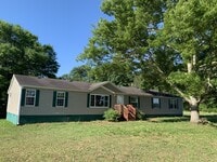 Building Photo - 1021 Treadwell Bridge Rd