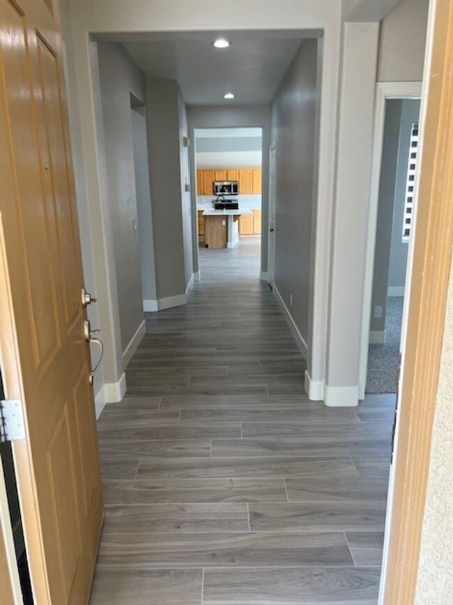 Building Photo - 1067 Fennel Flower Ct