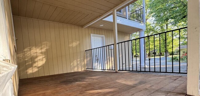 Building Photo - 7610 Miller Ave