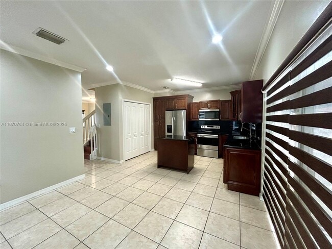 Building Photo - 3036 SE 15th Ave