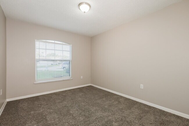 Building Photo - 6422 Tabogi Trail