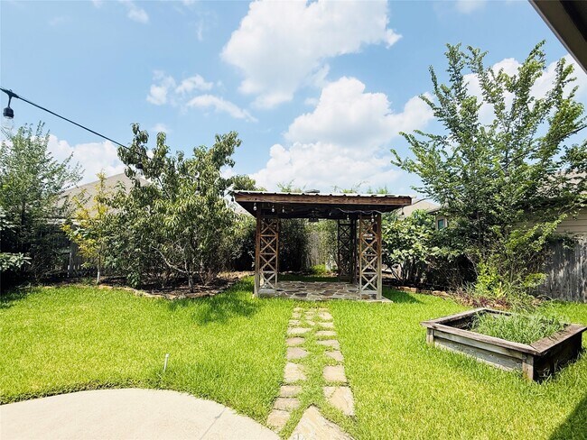 Building Photo - 4911 Lattimore Creek Dr