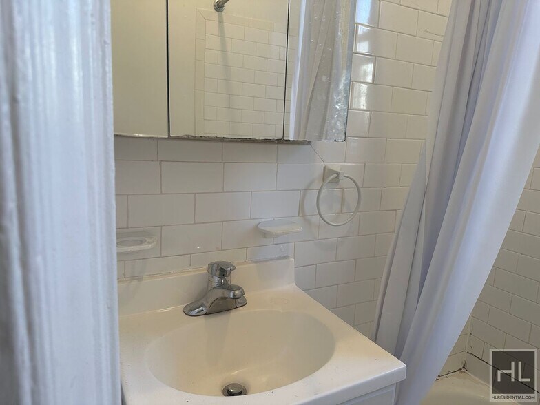 Building Photo - WEST 187 STREET