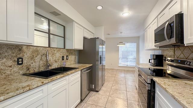 Building Photo - 10431 Pagewood Dr