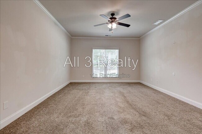 Building Photo - 225 Barnett Ln Ln