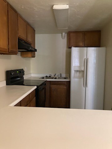 Building Photo - 3641 S 7200 W