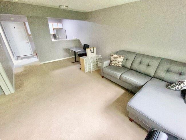 Building Photo - 1 Bedroom Apartment in Burlington VT Avail...