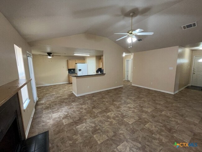 Building Photo - 2707 Casey Dr