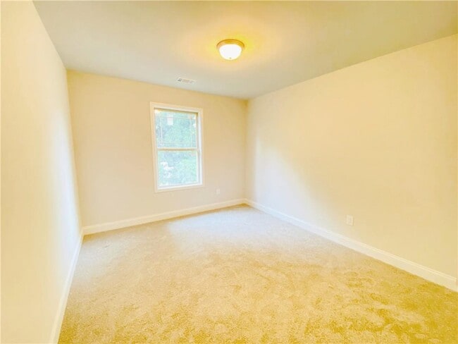 Building Photo - 1089 N Village Dr