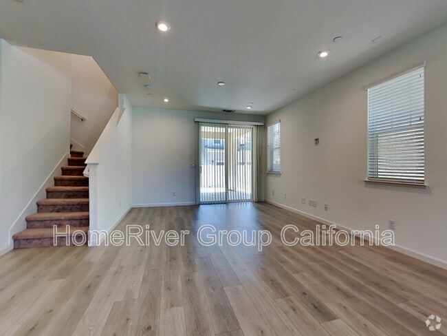 Building Photo - 1169 Knox Way