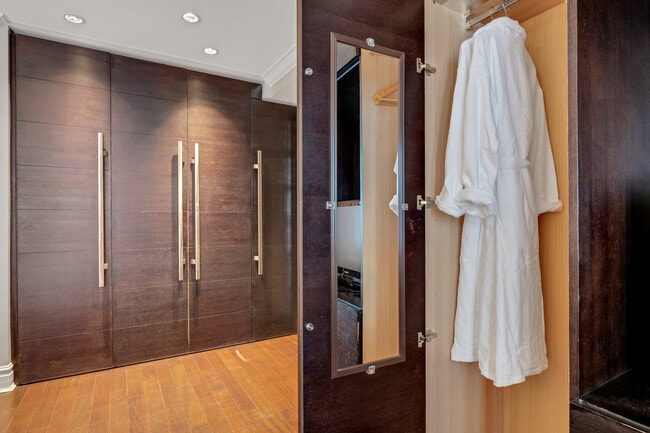 Building Photo - 70 E Walton St