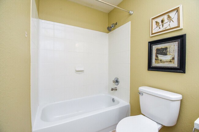 Building Photo - 19822 Breezy Cove Ct