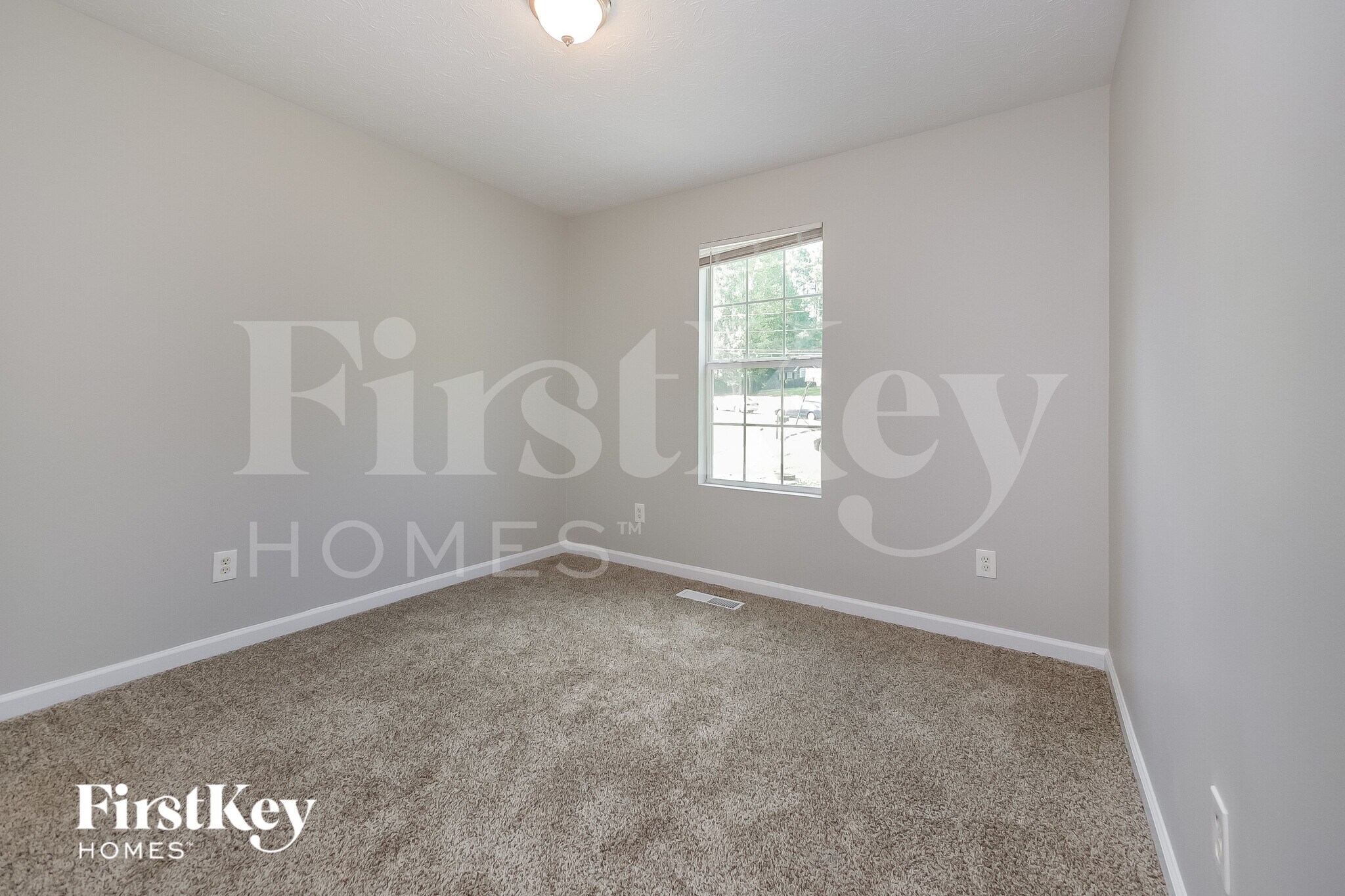 Building Photo - 240 Greensprings Dr