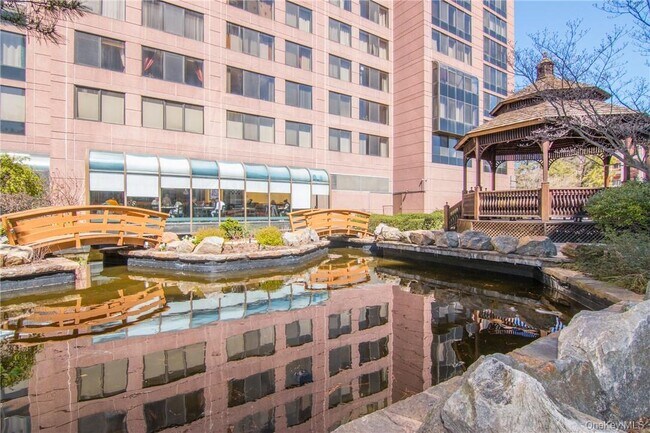 Building Photo - 4 Martine Ave