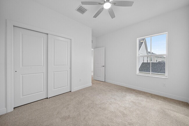 Building Photo - 10720 SW Pioneer Pkwy