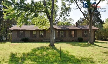 Building Photo - All brick 3BD home PLUS bonus room & back deck, half mile to MTSU!