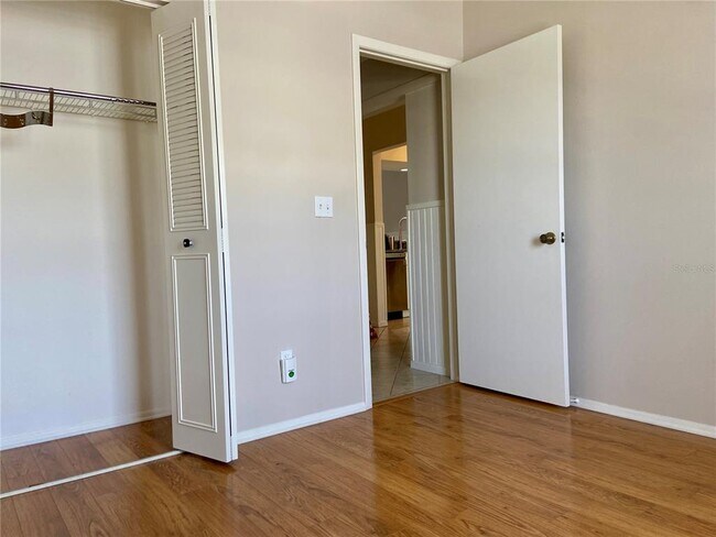 Building Photo - 106 Sun Isle Cir