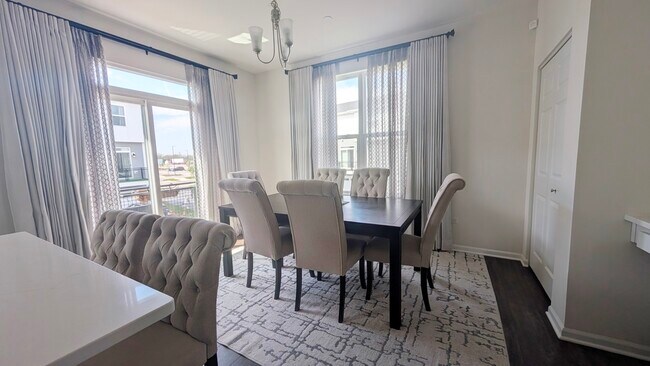 Building Photo - 29W730 Cambridge Ct