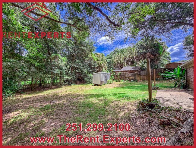 Building Photo - 2086 Mesa Dr