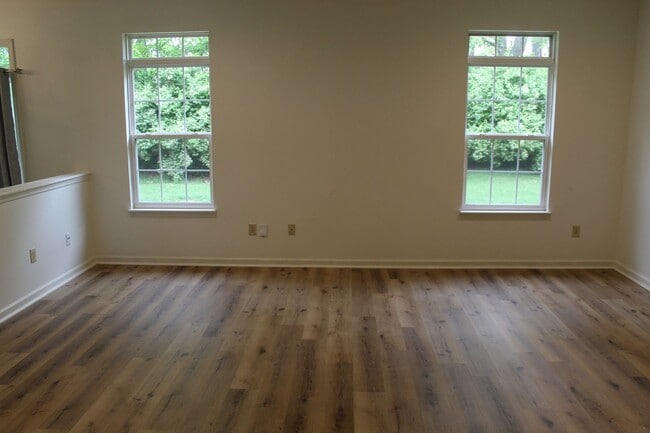 Building Photo - Beautiful Ranch Home in Avon!