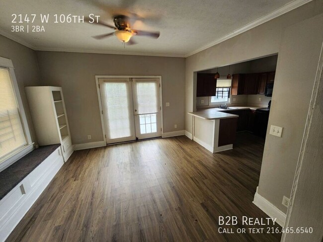 Building Photo - 2147 W 106th St