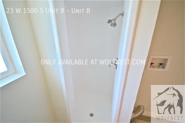 Building Photo - No Security Deposit Option! Incredible 3 B...