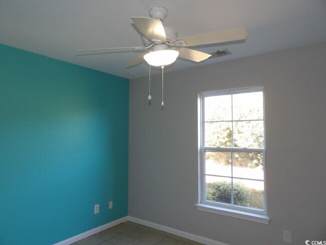 Building Photo - 113 Butkus Dr