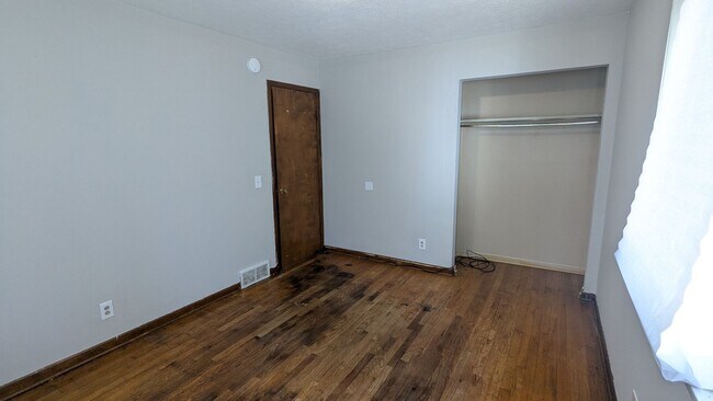 Building Photo - 1141 Maryville Ave
