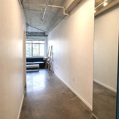 Building Photo - 1001 Belleview St