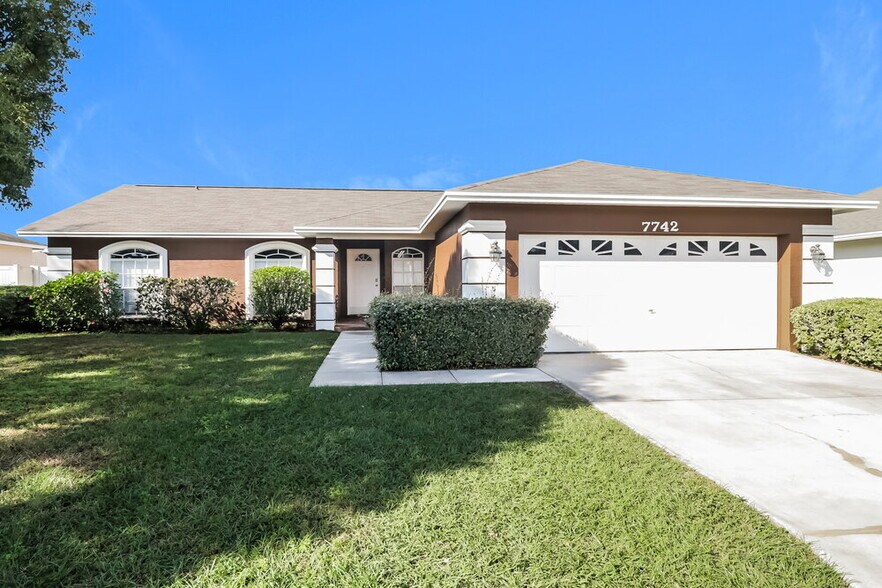 Primary Photo - 7742 Ashford Dr