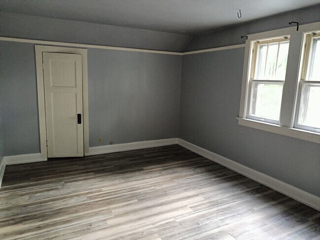 Building Photo - 2254 N 67th St