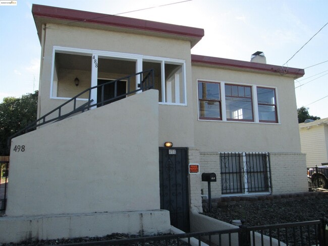 Primary Photo - 498 E 8th St