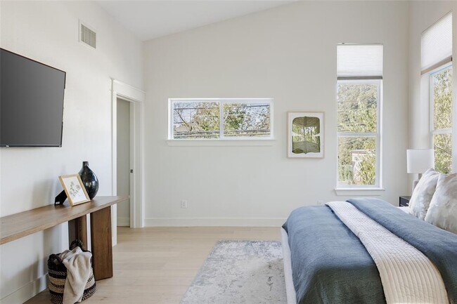 Building Photo - 1205 McKinley Ave