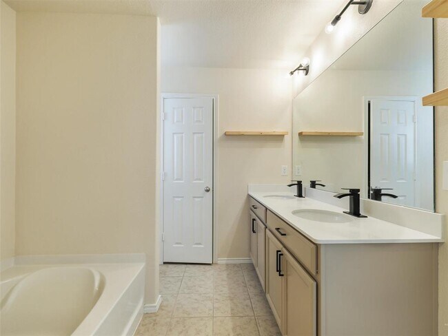 Building Photo - 1728 Trace Dr