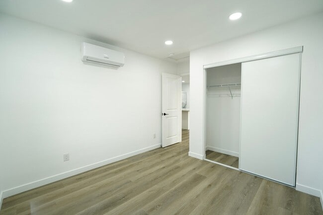 Building Photo - 925 Ohio St