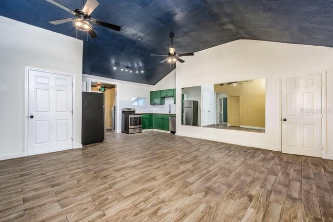 Building Photo - 2545 Emerson Ave S