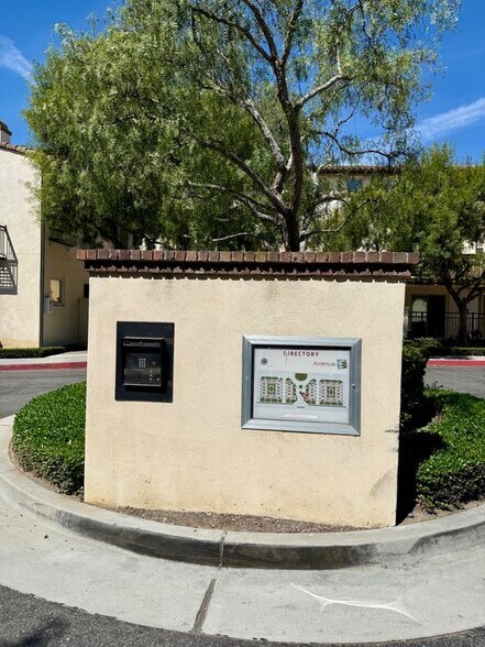 Building Photo - 2903 W Edinger Ave