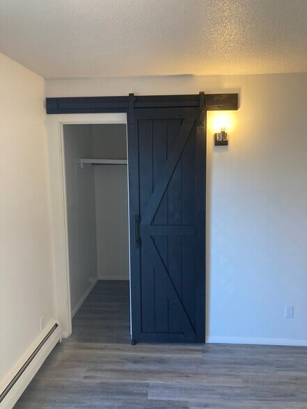 Building Photo - 580 Bookcliff Ave #6