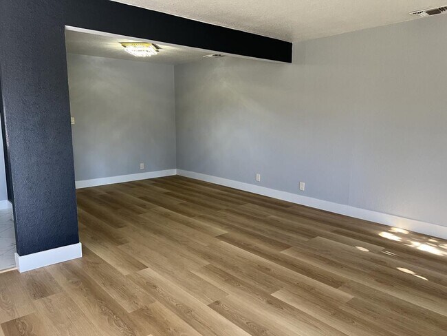 Building Photo - 1792 Chester Dr