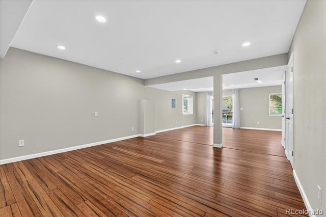Building Photo - 10543 Laurelglen Cir