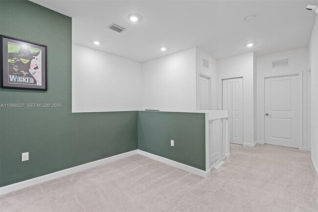 Building Photo - 4917 Oakmont Dr