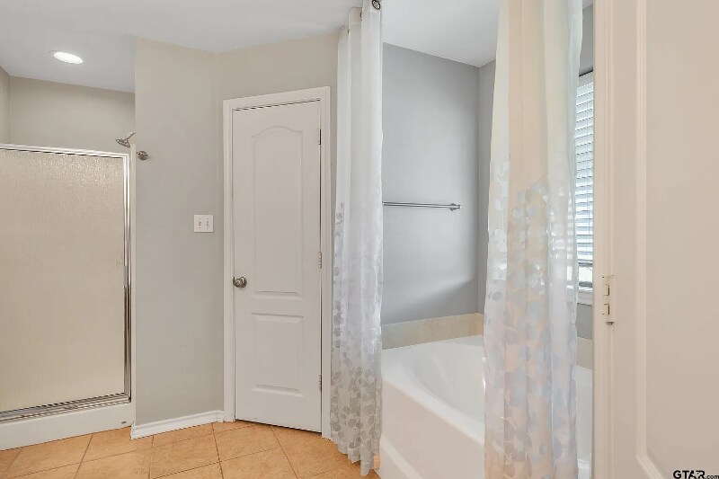 Building Photo - 10820 Cactus Trail